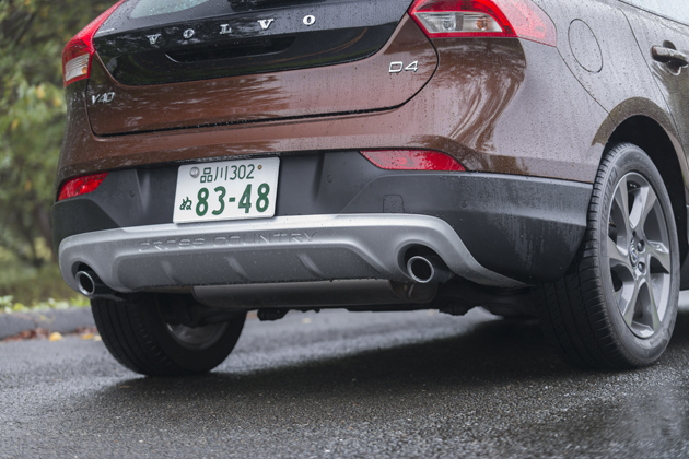ボルボの最新ディーゼルを乗り比べ! ボルボ V40クロス ボルボの最新ディーゼルを乗り比べ! ボルボ V40クロス