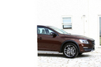 Volvo V60 Cross Country(クロスカントリー)「D4 SE」[FF／Drive-E・直列4気筒 2.0リッター ターボディーゼルエンジン搭載モデル]
