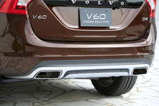 Volvo V60 Cross Country(クロスカントリー)「D4 SE」[FF／Drive-E・直列4気筒 2.0リッター ターボディーゼルエンジン搭載モデル]