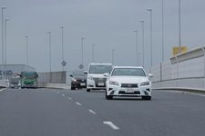 トヨタの自動運転実験の様子（高速道路）