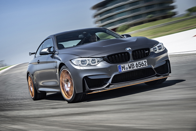 BMW、モータースポーツのDNAを受け継ぐ「M4 GTS」を世界初公開【東京モーターショー2015】