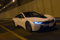 BMW「i8」レーザーライト導入でLEDの約2倍の照射距離を実現