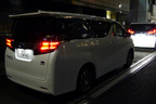 トヨタ ヴェルファイアハイブリッド“エグゼクティブラウンジ”市街地での燃費走行イメージ