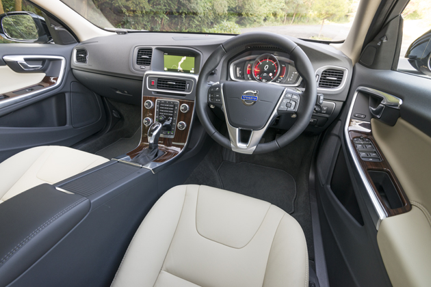 ボルボ V60クロスカントリー 歴代モデル グレード 外装 内装写真一覧 新車 中古車見積もりなら Mota
