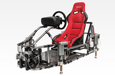 「GT6」体感型シミュレーターを使用した“世界初”テクニカルデモ体験プレイを東京モーターショーで実施