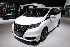 「ホンダ オデッセイ ハイブリッド」いよいよ2016年春頃発売！【TMS2015】