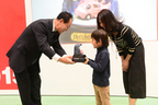 「トミカ未来のくるまお絵描きコンテスト」グランプリ受賞式