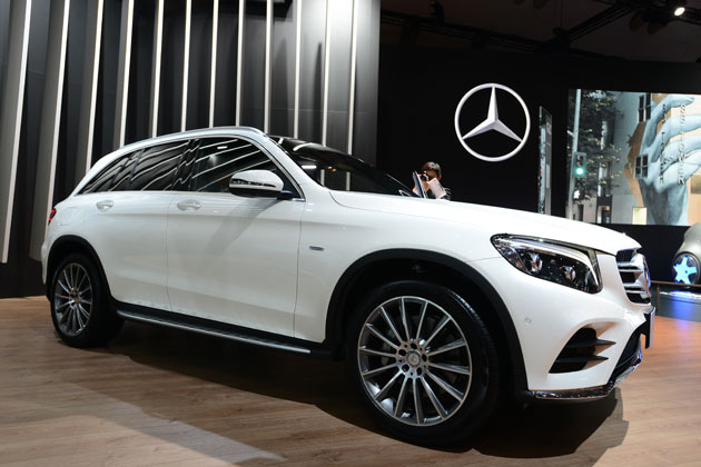 メルセデス ベンツのミドルクラスsuvがフルモデルチェンジ 新型 Glc が登場 Tms15 東京モーターショー15 Mota