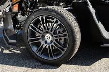 スリーホイラー(3輪)スポーツカー「SLINGSHOT」(スリングショット)試乗レポート/岡本幸一郎