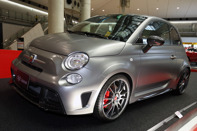 ABARTH 695 Biposto（アバルト 695 ビポスト）