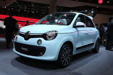ルノー、フランス車らしいコロッとしたプロポーションの3代目「トゥインゴ」が登場！【TMS2015】
