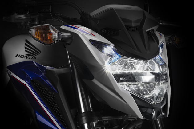 ホンダ 新型 Nc750s と新型 Cb500f を ミラノショー15 で世界初公開 業界先取り 業界ニュース 自動車ニュース21国産車から輸入車まで Mota ホンダ 新型 Nc750s と新型 Cb500f を ミラノショー15 で世界初公開 業界先取り 業界ニュース 自動車ニュース21国産車から輸入車まで Mota
