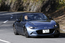 マツダ ロードスター RS [ブルーリフレックスマイカ]