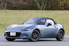 マツダ ロードスター RS [ブルーリフレックスマイカ]