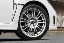 タイヤ＆18インチアルミホイール