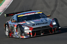 No.46 S Road MOLA GT-R（本山哲／柳田真孝組）