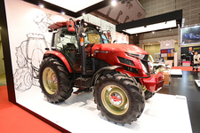ヤンマー、大型トラクター「YT463/470」シリーズを発売！KEN OKUYAMA