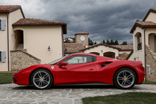 フェラーリ488スパイダー