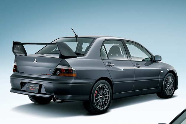 2004年発売「エボ VIII MR」 三菱レーシングの頭文字を冠して