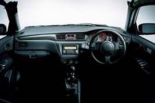 三菱 ランサーエボリューション VIII MR