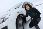 氷上、コーナー、圧雪路・・・様々な路面でスタッドレスを試してみた／ 「トーヨー オブザーブ・ガリットギズ」試乗レポート／飯田裕子
