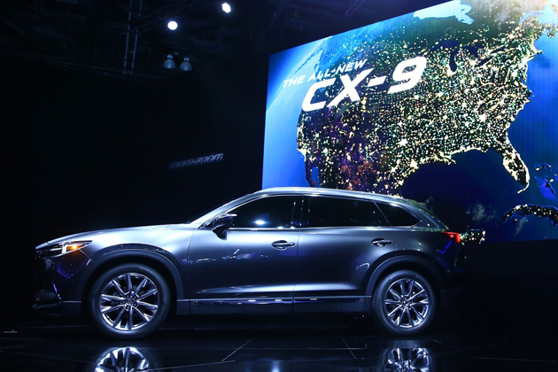 マツダ、新開発「SKYACTIV-G 2.5T」を採用した2代目「CX-9」を世界初公開