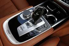 BMW 新型 7シリーズ「740Li」試乗レポート／国沢光宏