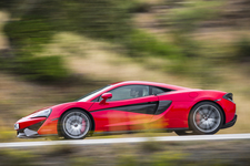F1のマクラーレンが造る市販スーパースポーツ「McLAREN 570S
