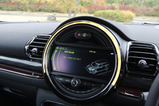 MINI 新型「ミニ クラブマン」試乗レポート/今井優杏