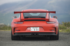 ポルシェ「911 GT3 RS」「ケイマン GT4」試乗レポート／嶋田智之