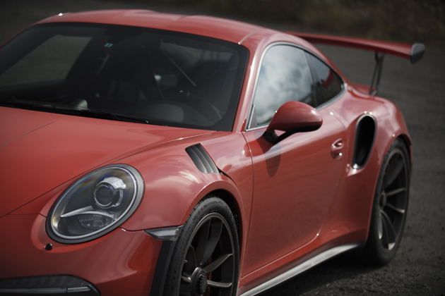 ポルシェ「911 GT3 RS」「ケイマン GT4」試乗レポート／嶋田智之