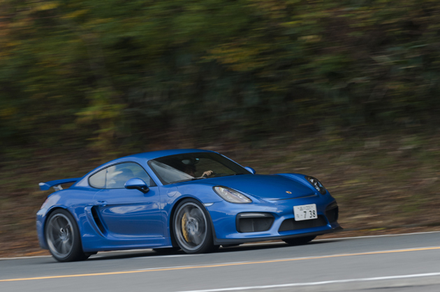 “役付き”ポルシェの最高峰「911 GT3 RS」「ケイマン GT4」試乗レポート