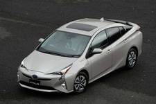 トヨタ新型「プリウス」プロトタイプ