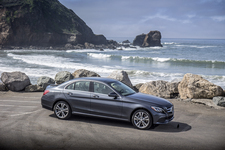 メルセデス・ベンツ C350e アバンギャルド