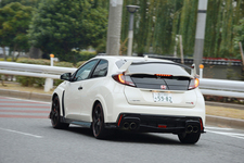 ホンダ シビック タイプR試乗レポート／山本シンヤ