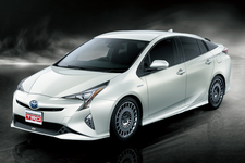 プリウス(TRD)
