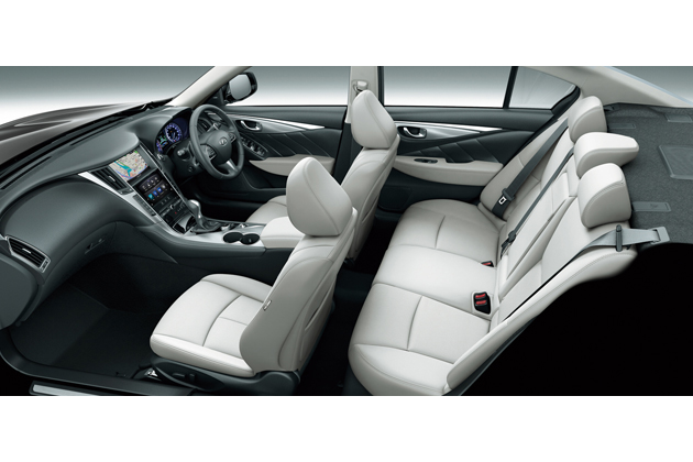 日産 スカイライン クール エクスクルーシブ