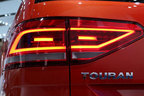 VW 新型トゥーラン Rライン[海外仕様：左ハンドル／5人乗り]（画像は東京モーターショー2015）