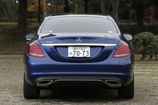 メルセデス・ベンツ 新型Cクラス「C350e AVANTGARDE」(プラグインハイブリッドモデル／ボディカラー：ブリリアントブルーM)  試乗レポート／五味康隆