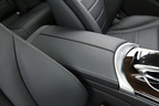 メルセデス・ベンツ 新型Cクラス「C350e AVANTGARDE」(プラグインハイブリッドモデル／ボディカラー：ブリリアントブルーM)  試乗レポート／五味康隆