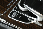 メルセデス・ベンツ 新型Cクラス「C350e AVANTGARDE」(プラグインハイブリッドモデル／ボディカラー：ブリリアントブルーM)  試乗レポート／五味康隆
