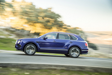 英国の超高級車ブランド「ベントレー」までもがSUV市場に進出！／BENTLEY BENTAYGA(ベントレー ベンテイガ) 海外試乗レポート／金子浩久