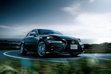 IS200t特別仕様車“F SPORT Mode Plus”