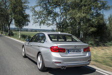 BMW 新型330e