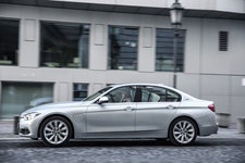 BMW 新型330e