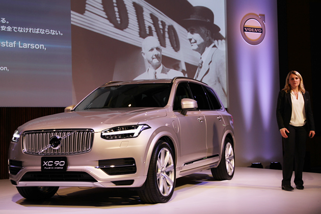 ボルボ 新型XC90 T8 Twin Engine AWD Inscription