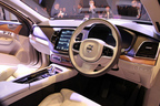 ボルボ 新型XC90 T8 Twin Engine AWD Inscription