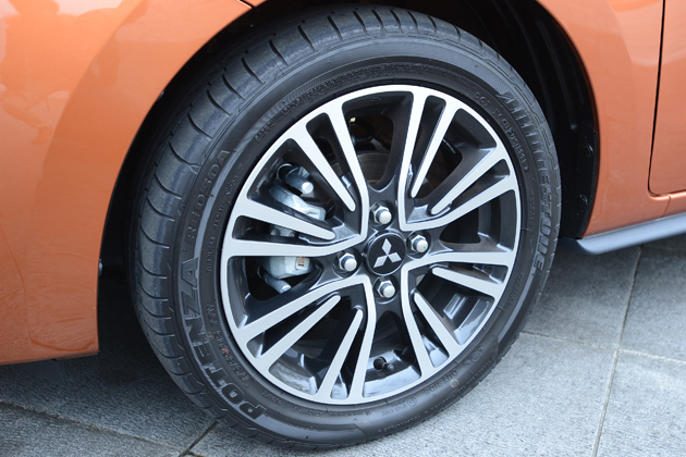 三菱 新型ミラージュ G [ボディカラー：サンライズオレンジメタリック]