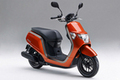 ホンダ、50ccスクーター「ダンク」に新色を追加 ～生産をベトナムから日本の熊本製作所へ移管～