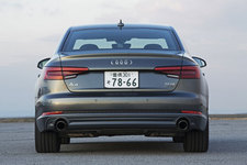 アウディ 新型A4